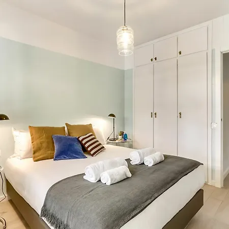 Sweett - Sants Apartmán